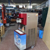 Macchina del Gelato Usata - Modello YOGHI VECCHIO MODELLO